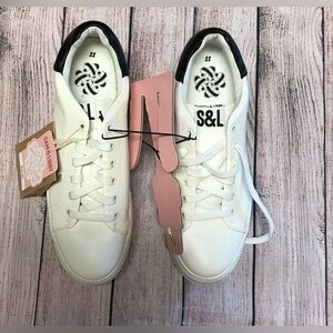Women’s Size 11 White and Black Platform S&L Sneakers